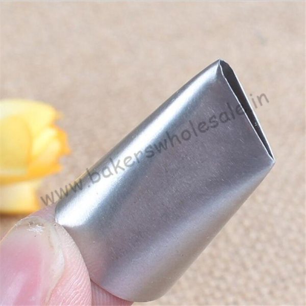 #104 - Rose Petal Shape Icing Piping Nozzles Cake Decorating Cake Tips Bakeware - Image 4