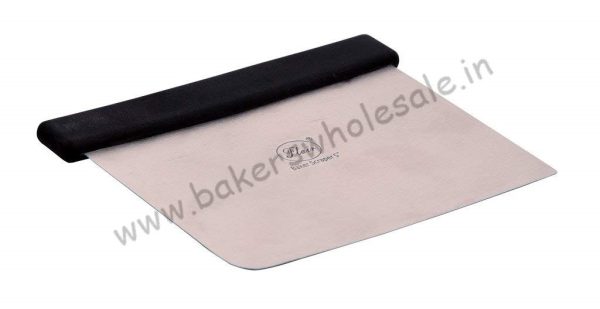 Flair Flexible Baker Scraper 5" Black Color